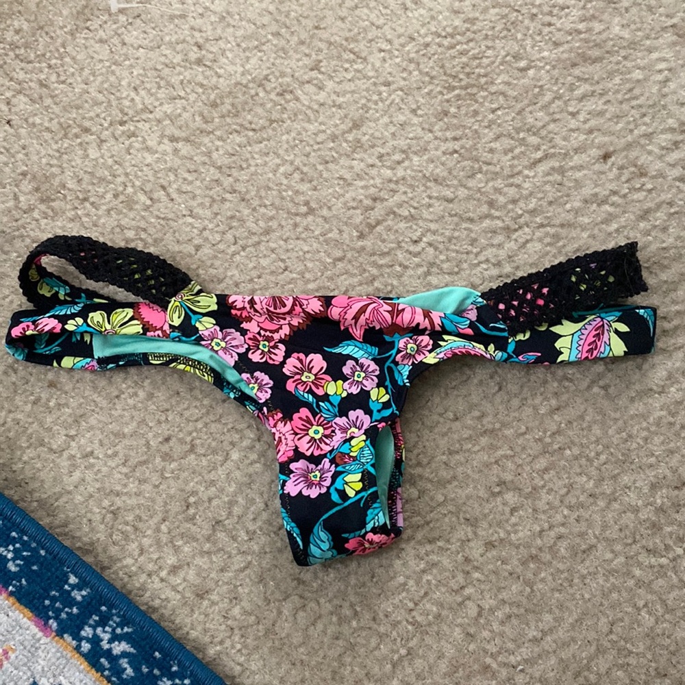 bikini bottom